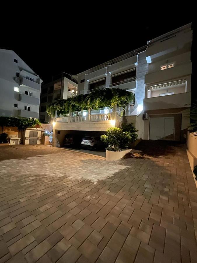 Apartments Stone Tucepi Tučepi Exterior foto